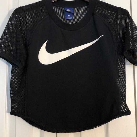 Nike Tops - Nike mesh back crop top